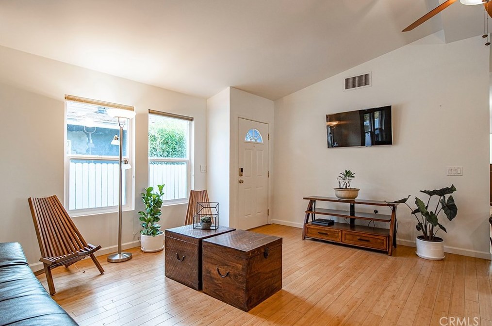 1866 Lundy Ave, Pasadena CA  91104-1054 exterior