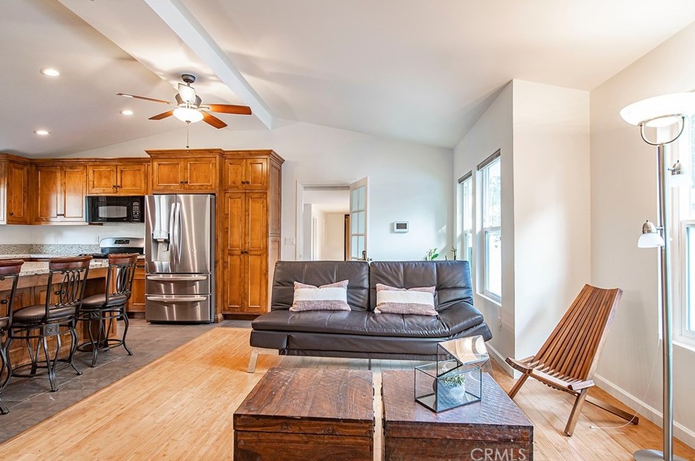 1866 Lundy Ave, Pasadena CA  91104-1054 exterior