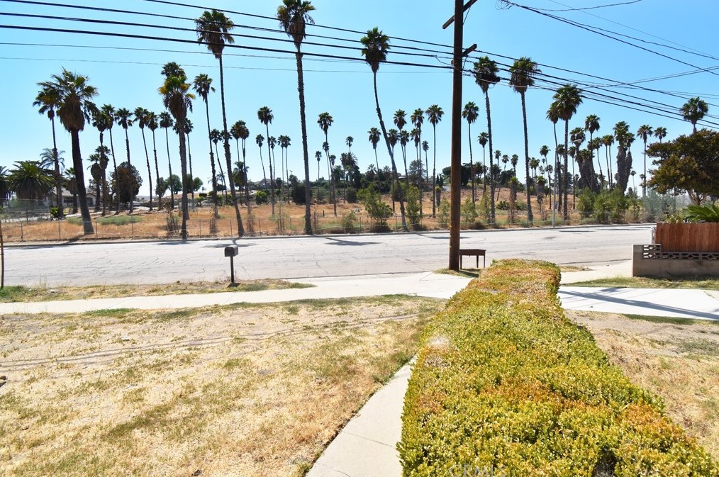 1173 Phillips Blvd, Pomona, CA 91766-5427
