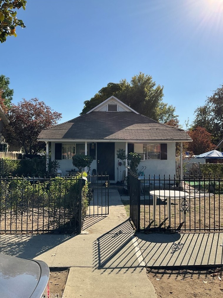 518 E Lime Ave, Monrovia, CA 91016