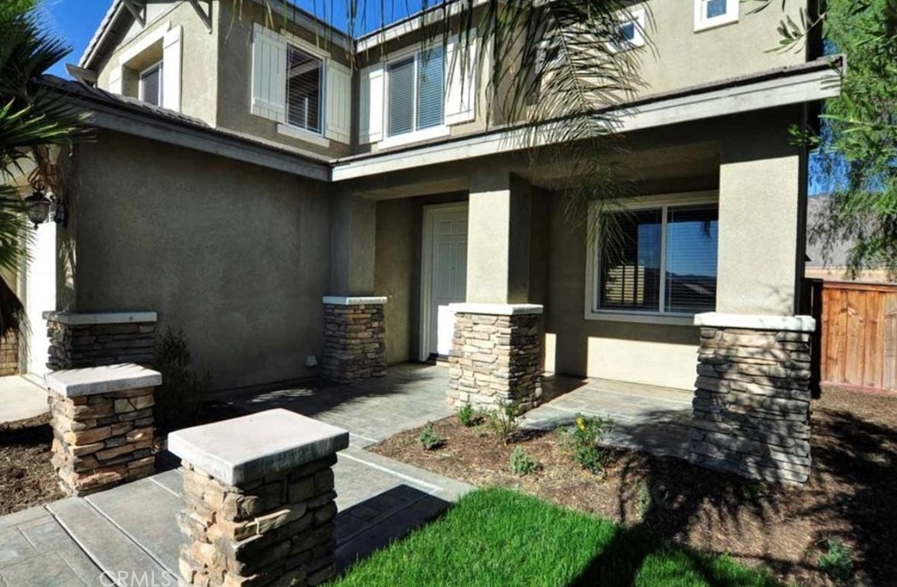 1665 Hayloft Pl, San Jacinto, CA 92582