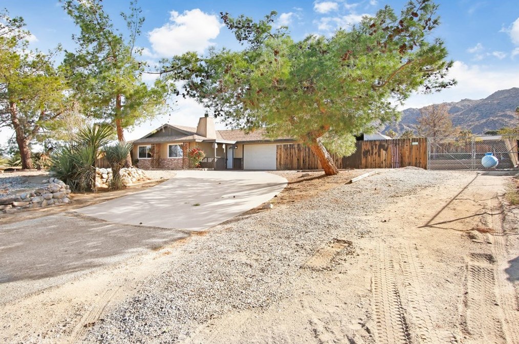 60237 Natoma Trl, Joshua Tree, CA 92252-2825