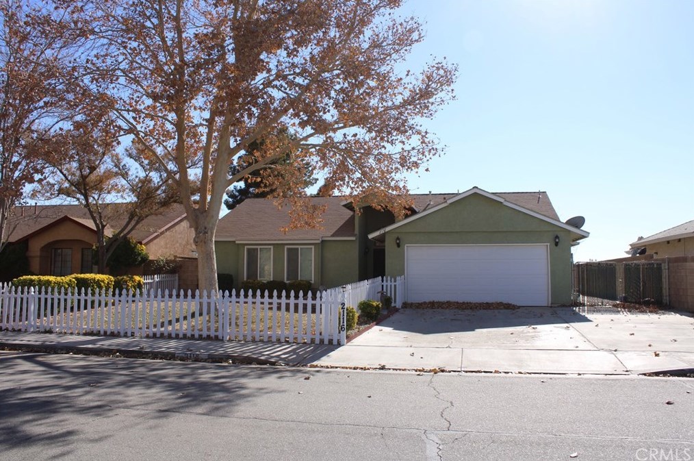 2116 Phlox Ave, Tropico Village, CA 93560-6048