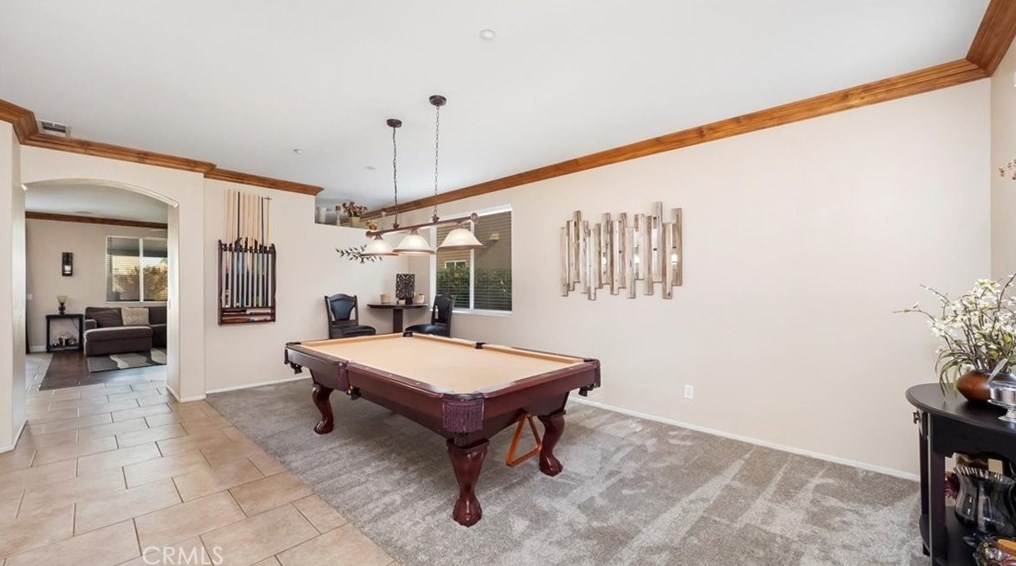 17322 Redmaple St, Fontana, CA 92337-6832