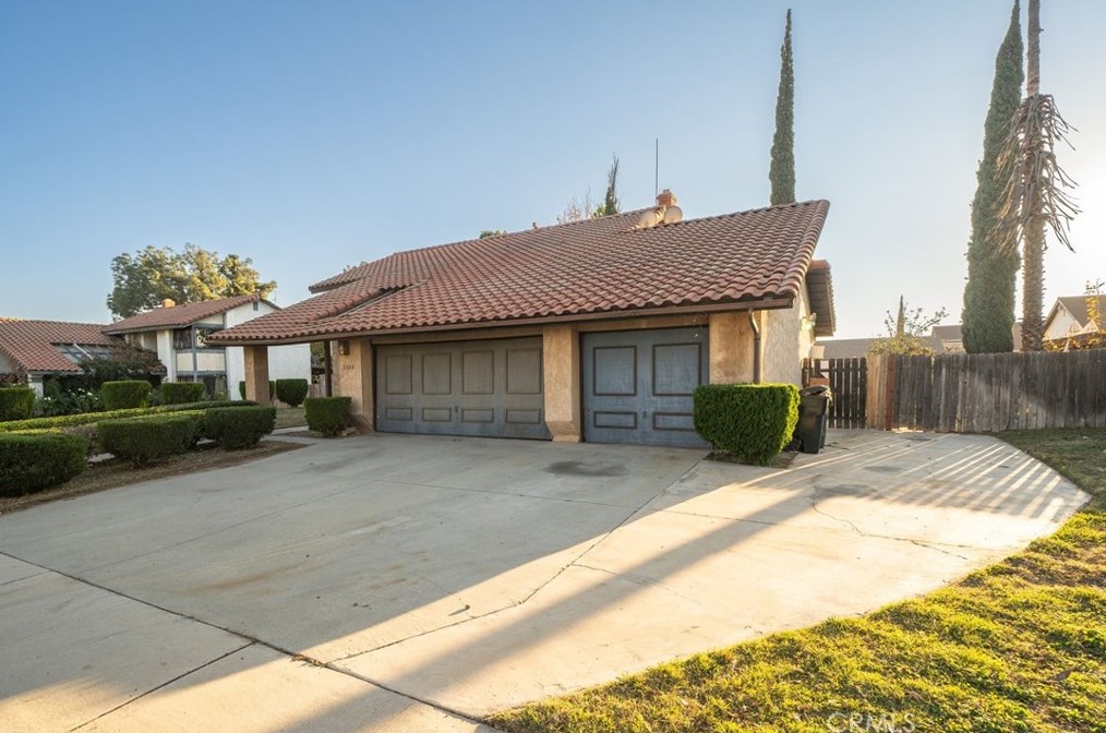2044 N Riverside Ave, Rialto, CA 92377