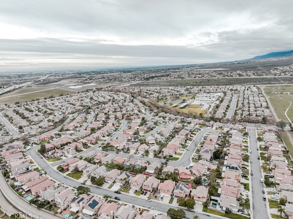 15029 Fox Ridge Dr, Fontana CA  92336-1101 exterior