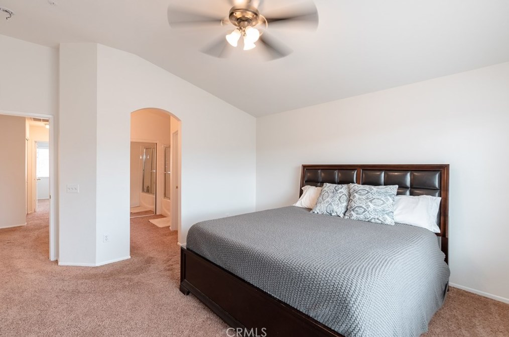 15029 Fox Ridge Dr, Fontana CA  92336-1101 exterior