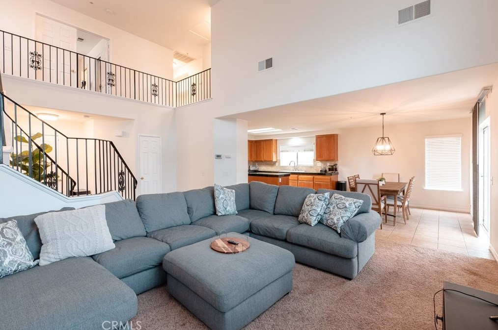 15029 Fox Ridge Dr, Fontana CA  92336-1101 exterior