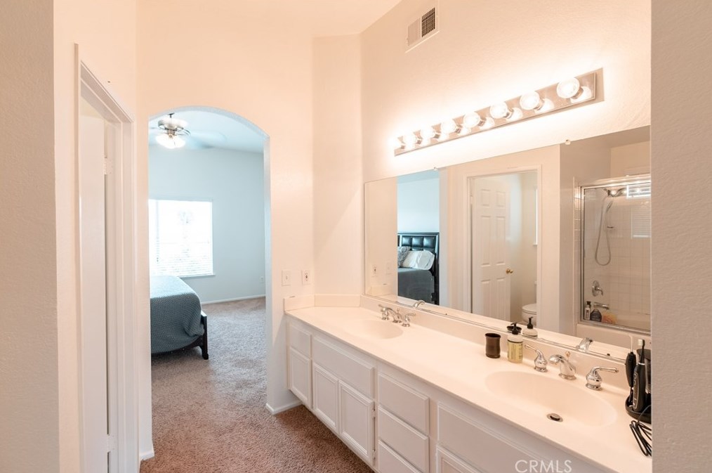 15029 Fox Ridge Dr, Fontana CA  92336-1101 exterior