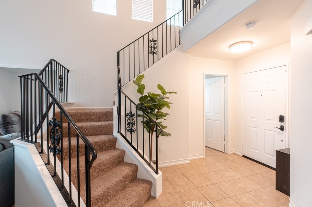 15029 Fox Ridge Dr, Fontana CA  92336-1101 exterior