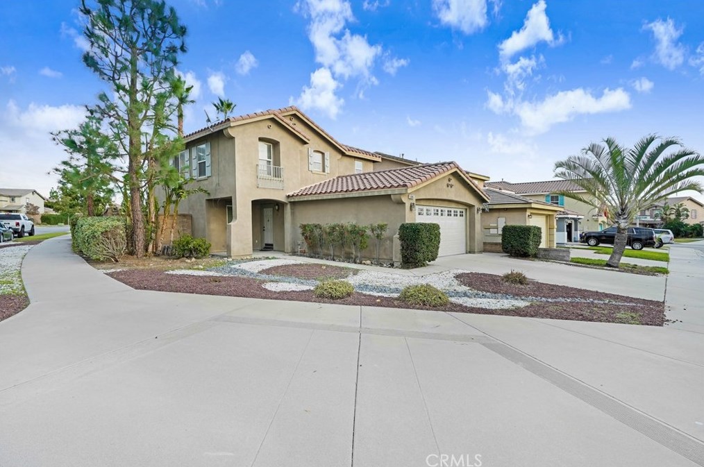 6145 Hills Way, Fontana, CA 92336-5643