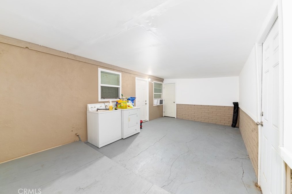 15349 Pine Ave, Fontana CA  92335-4370 exterior