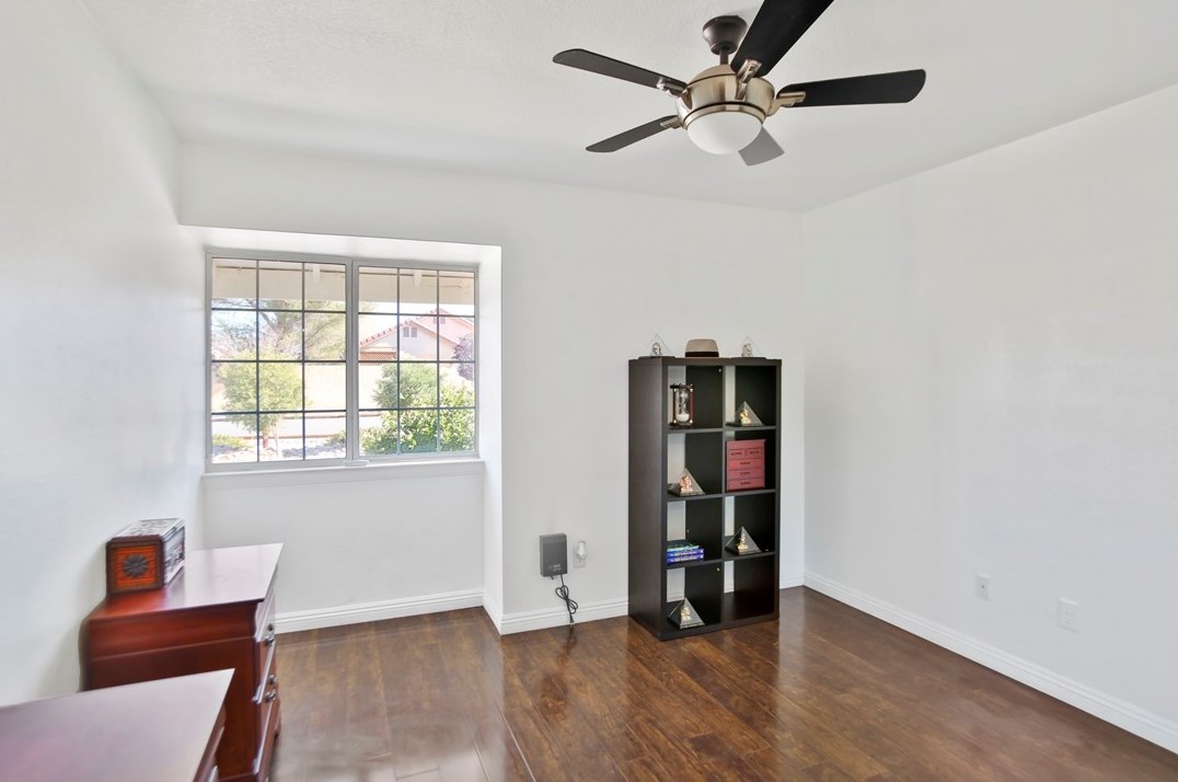 12390 Iroquois Rd, Apple Valley CA  92308-6890 exterior