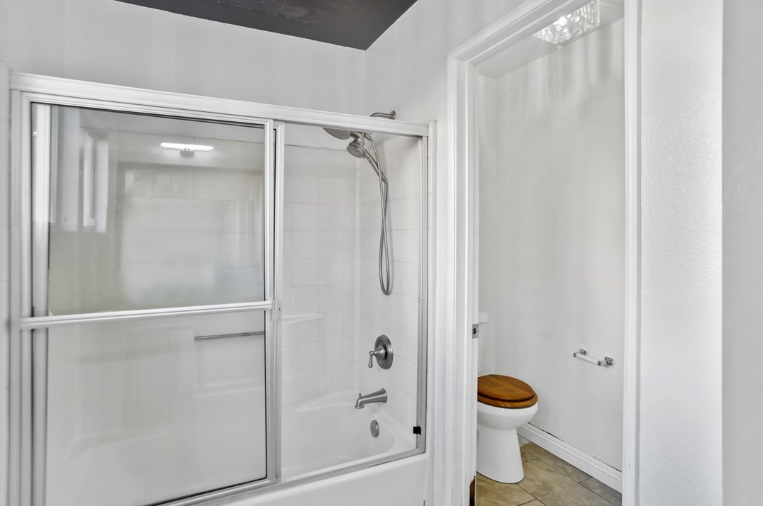 12390 Iroquois Rd, Apple Valley CA  92308-6890 exterior