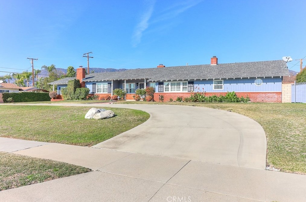 1307 E Bennett Ave, Glendora, CA 91741