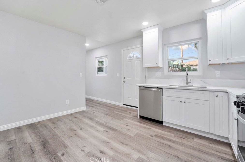 12112 Mckinley Ave, Los Angeles CA  90011-5408 exterior
