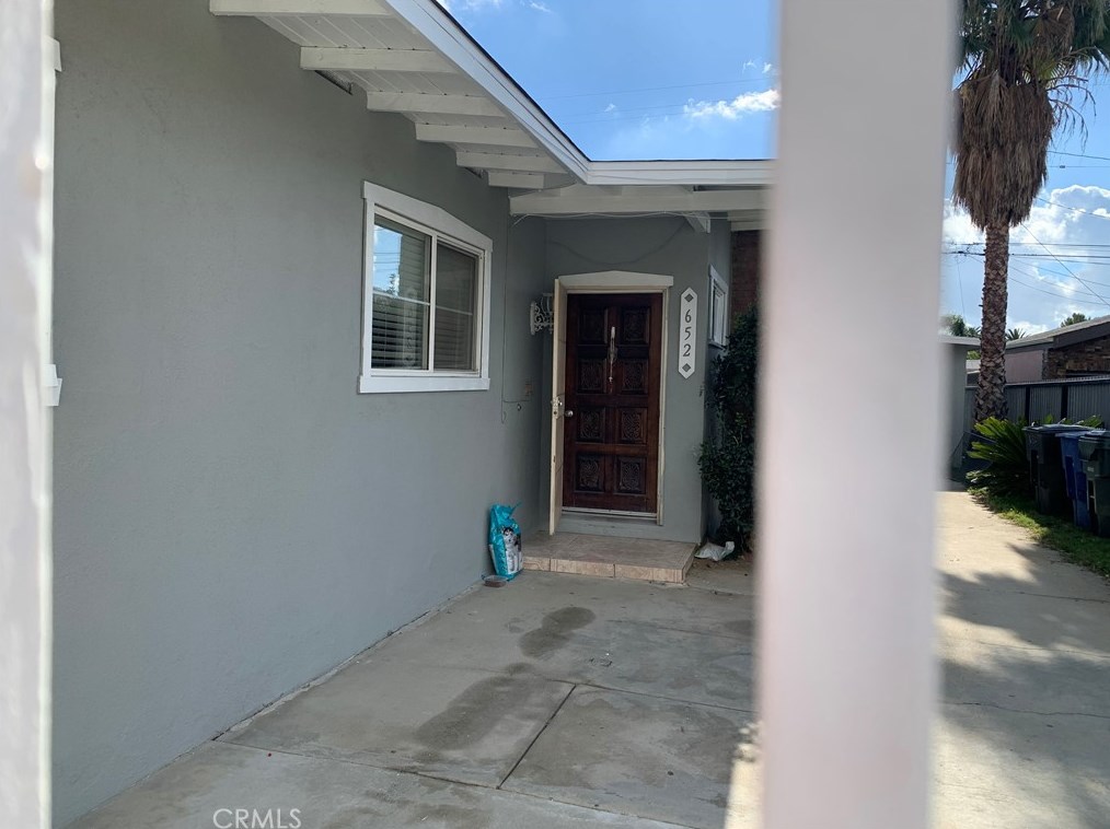 652 Hawthorne St, Ontario, CA 91762-1644