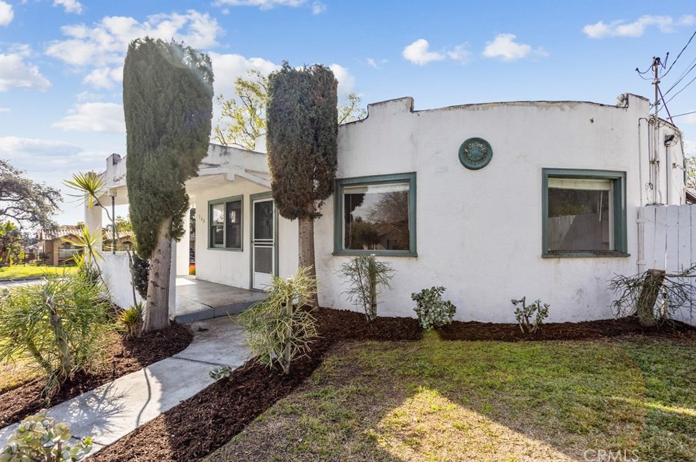 755 Mountain View Ave, Monrovia, CA 91016-2440