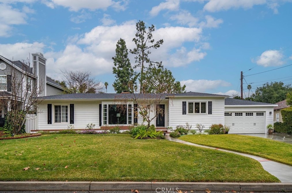 75 Lowell Ave, Sierra Madre, CA 91024