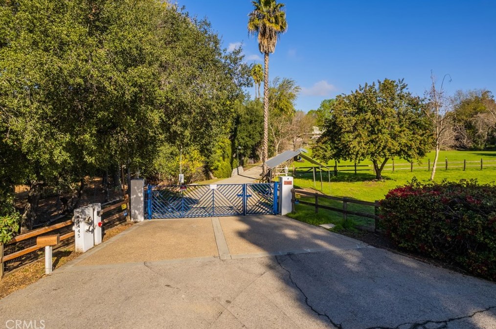 1445 E Holt Ave, Covina, CA 91724