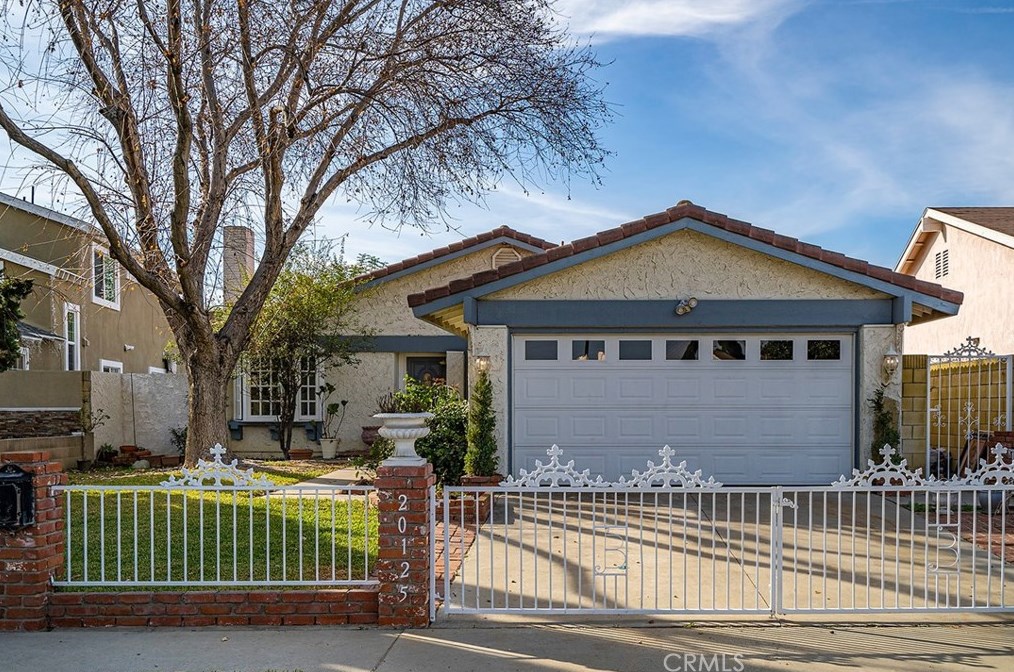 20125 Mapes Ave, Artesia, CA 90703