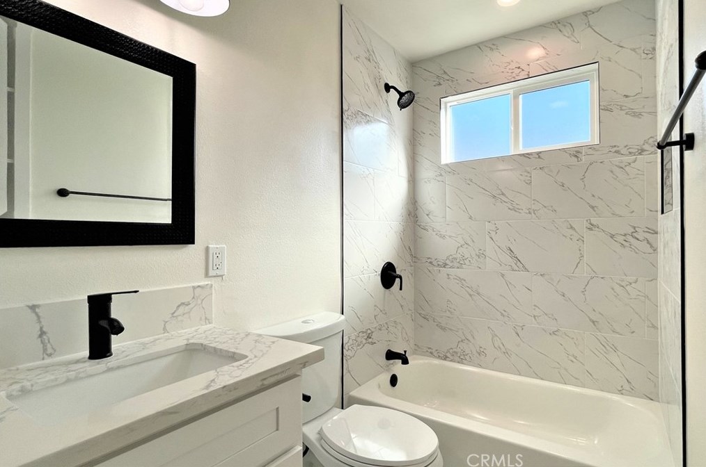 9967 Vena Ave, Los Angeles CA  91331-4548 exterior