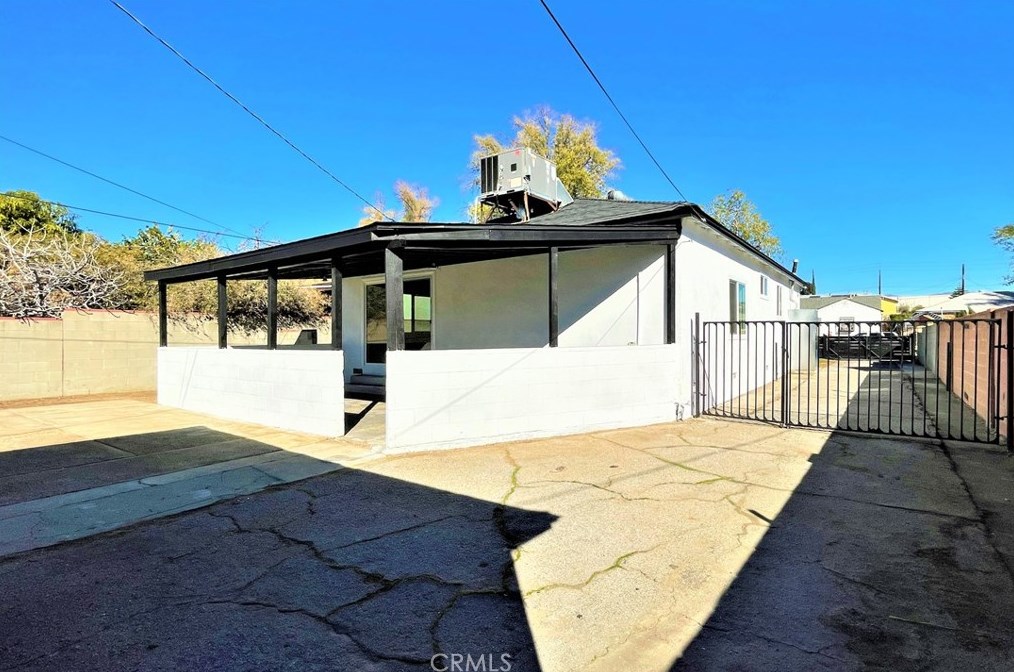 9967 Vena Ave, Los Angeles CA  91331-4548 exterior