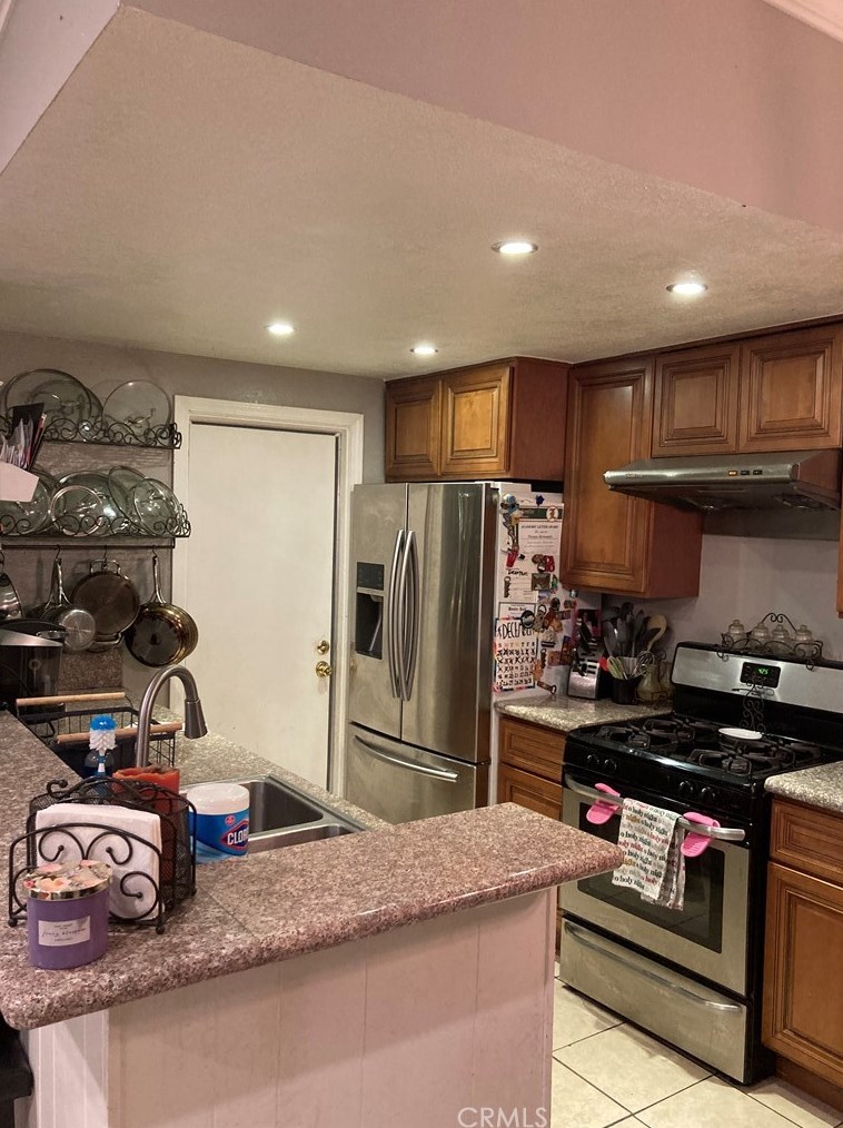 512 Quail Dr, Lake Elsinore, CA 92530