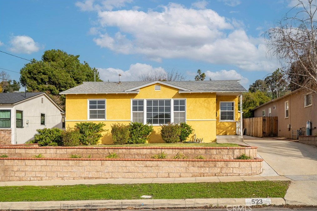 523 W 4th St, San Dimas, CA 91773