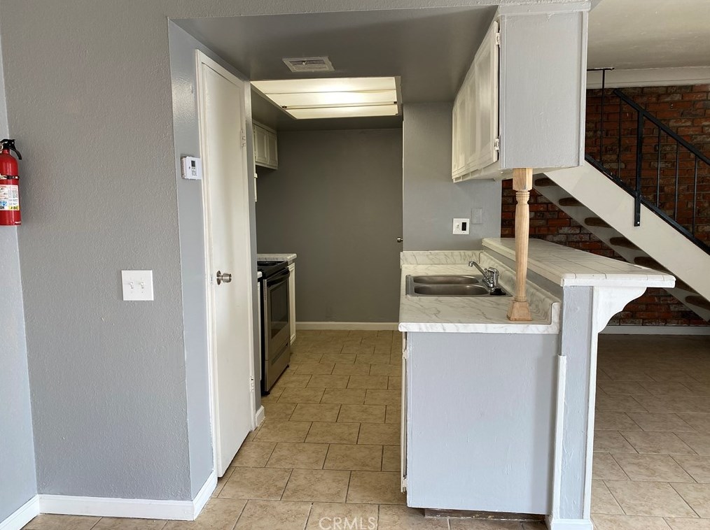3478 20th St, Highland, CA 92346