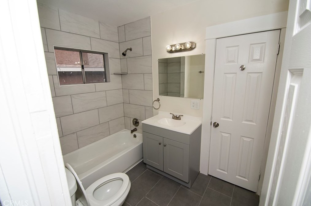 2682 Carleton Ave, Los Angeles CA  90065-1109 exterior