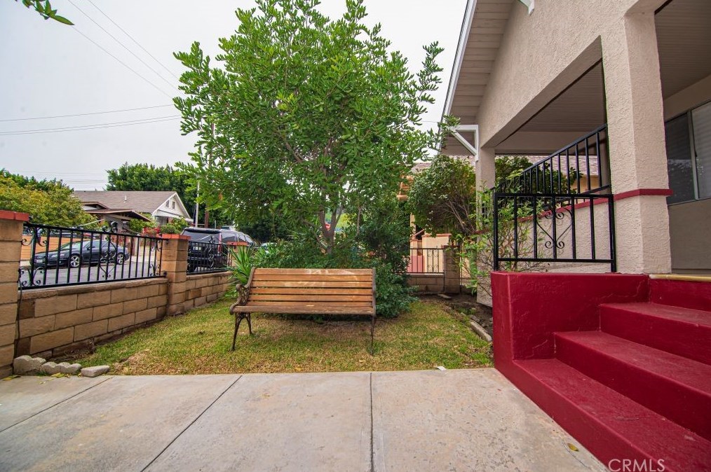 2682 Carleton Ave, Los Angeles CA  90065-1109 exterior