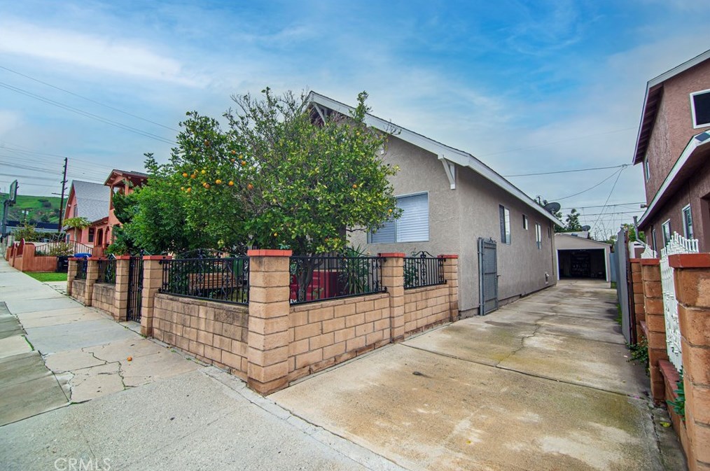2682 Carleton Ave, Los Angeles CA  90065-1109 exterior