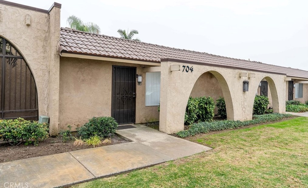 704 W Lambert #1, La Habra, CA 90631