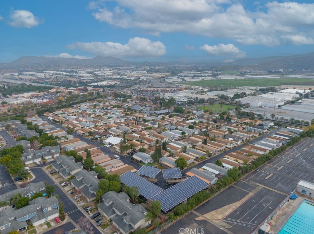 1550 Rimpau Ave, Corona CA  92881-3204 exterior
