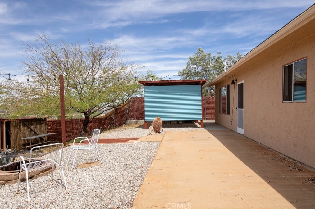 61854 Crest Circle Dr, Joshua Tree CA  92252-2654 exterior