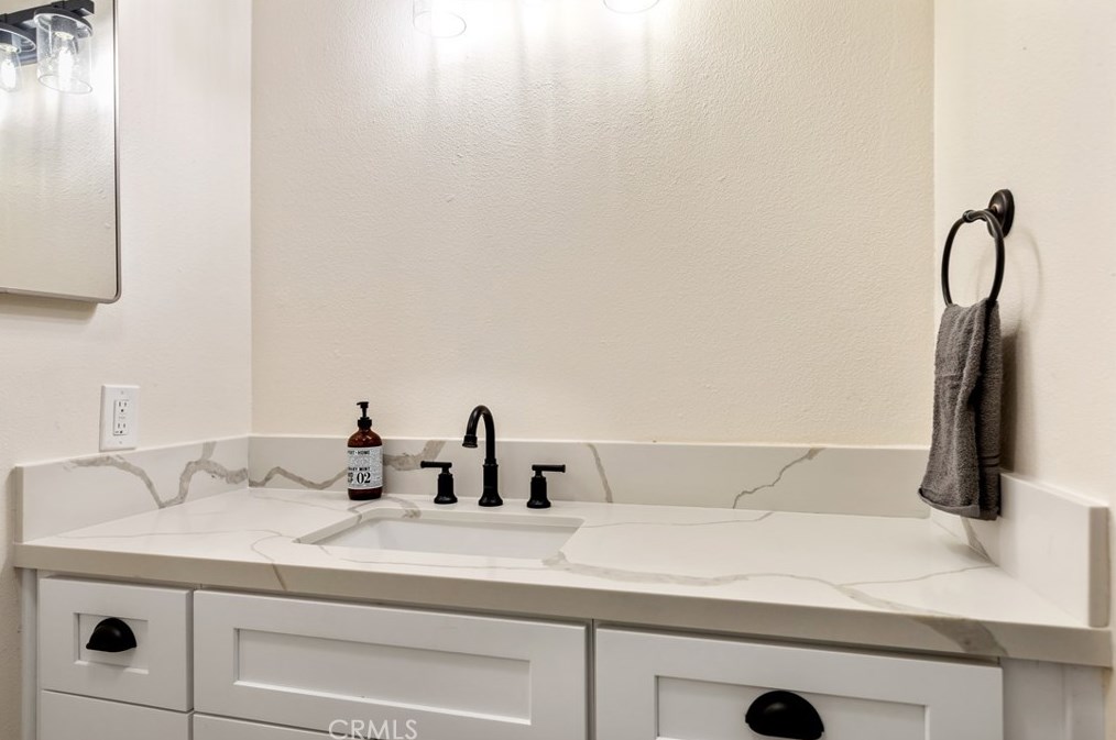 61854 Crest Circle Dr, Joshua Tree CA  92252-2654 exterior