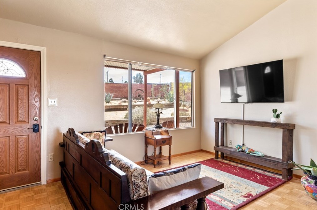 61854 Crest Circle Dr, Joshua Tree CA  92252-2654 exterior