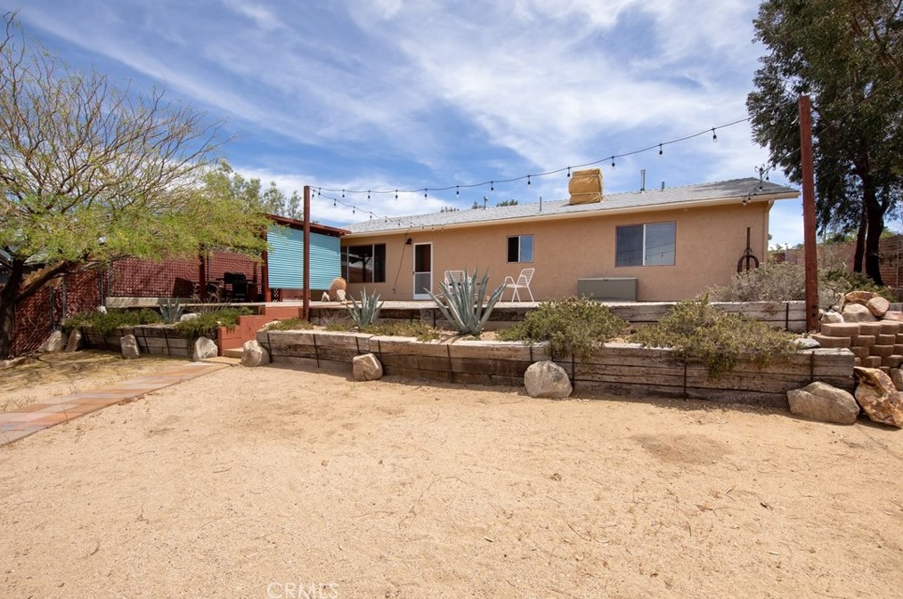 61854 Crest Circle Dr, Joshua Tree CA  92252-2654 exterior