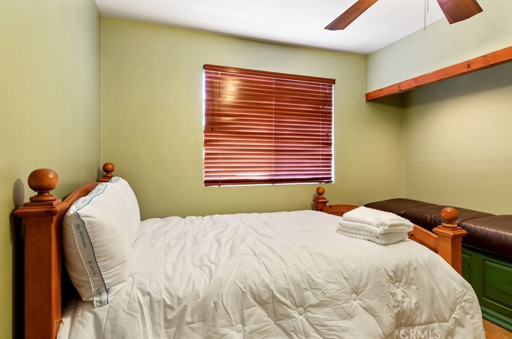 61854 Crest Circle Dr, Joshua Tree CA  92252-2654 exterior
