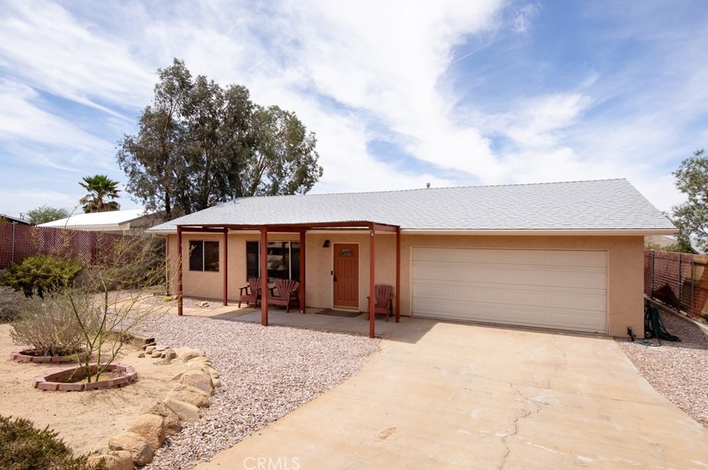 61854 Crest Circle Dr, Joshua Tree CA  92252-2654 exterior