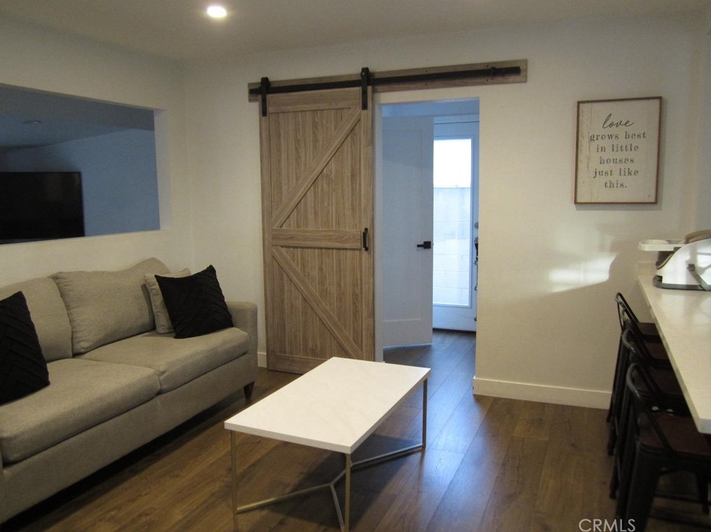 917 James Pl, Pomona, CA 91767-3311