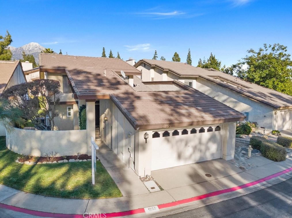 1255 N North Hills Dr, Upland, CA 91784