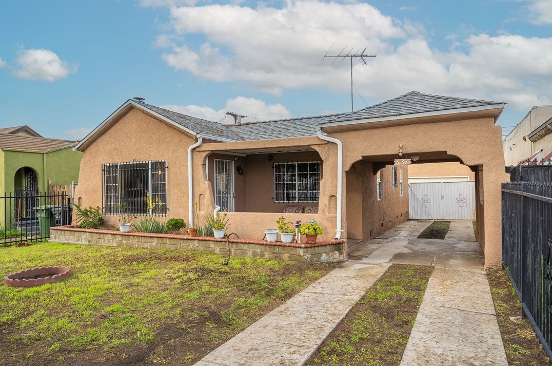 637 108th St, Los Angeles CA  90044-4342 exterior