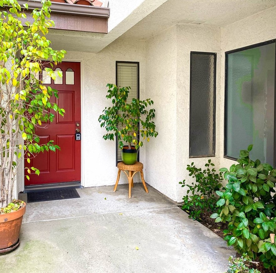 828 Trinity Ln, Claremont, CA 91711
