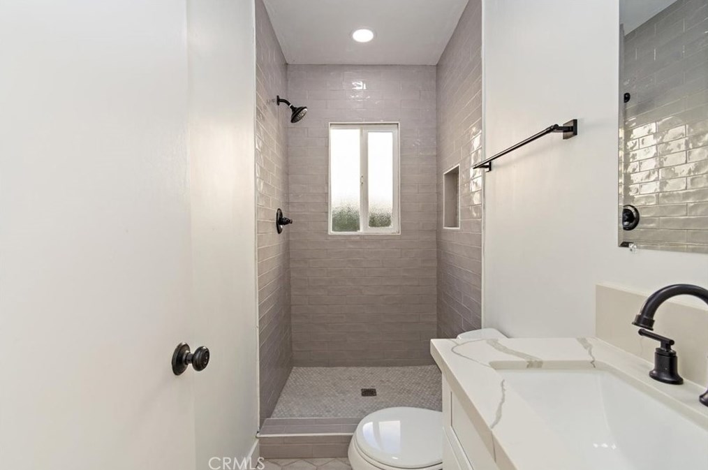 862 Chapman Ave, Pasadena CA  91103-2924 exterior