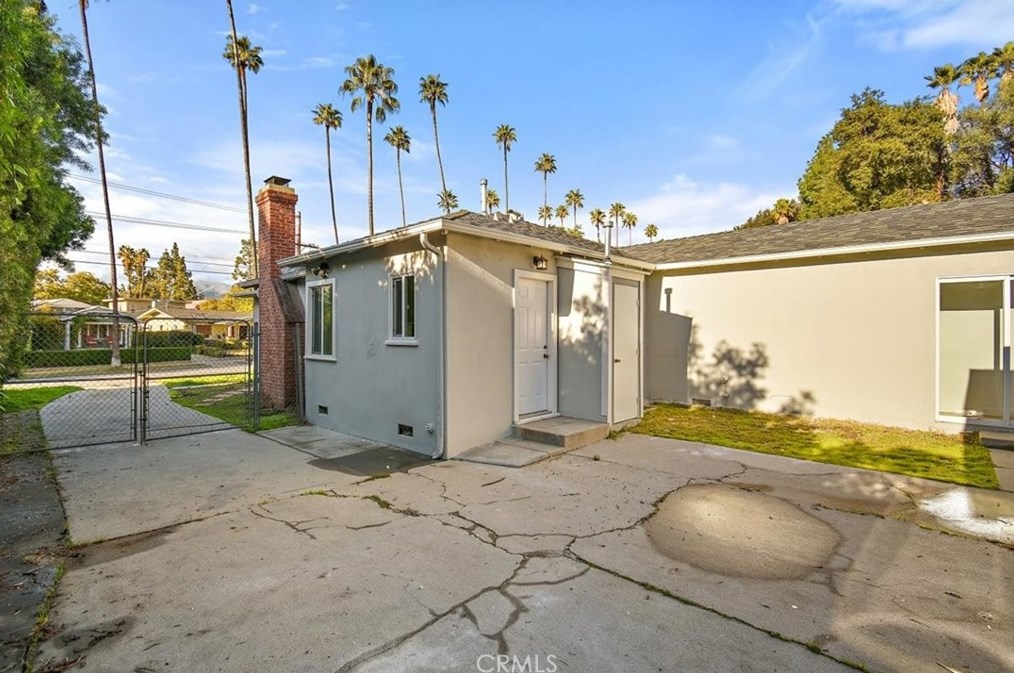 862 Chapman Ave, Pasadena CA  91103-2924 exterior