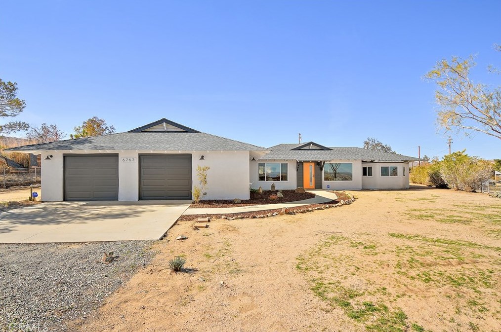 6762 Outpost Rd, Joshua Tree CA  92252-2238 exterior