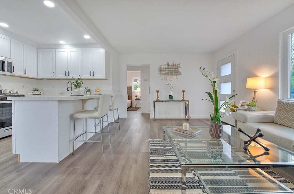 15253 Hibiscus Ave, Fontana CA  92335-4330 exterior