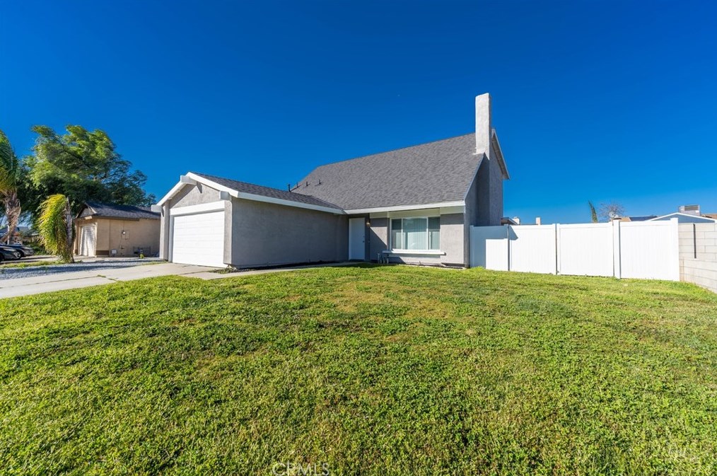 14320 Agave St, Moreno Valley, CA 92553-4423